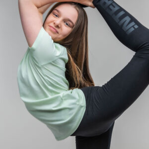 Picture of girl wearing inter leggings